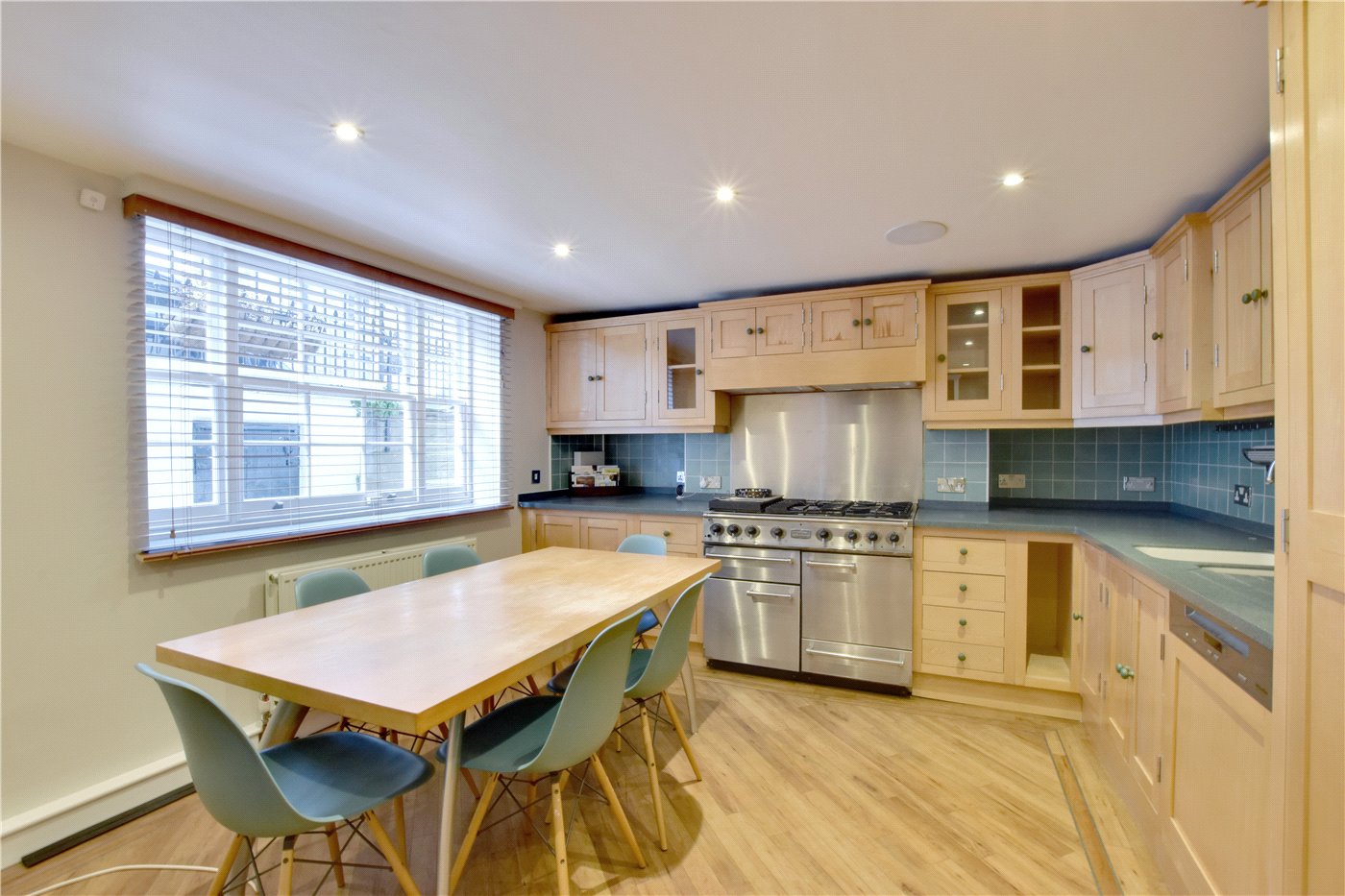 Kitchen/Dining Rm